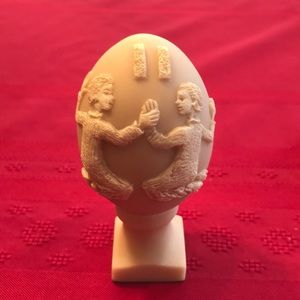 Eggcentrics Zodiac Gemini Sculpture